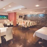 Ekoma Lejlighedshotel