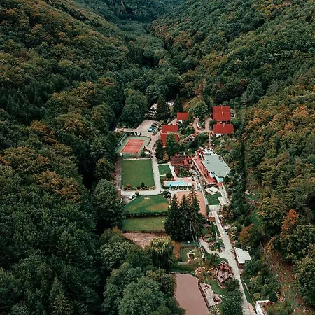 Ekoma Aparthotel *