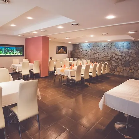 Ekoma Aparthotel